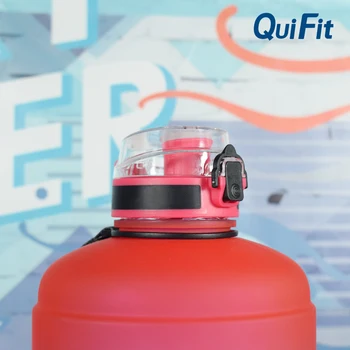 Quifit2.2Л / 3,78 Lbouncing слама спортна галлоновая бутилка за вода за фитнес / дома / на улицата, което го прави пыленепроницаемой и затворената бутилка за вода